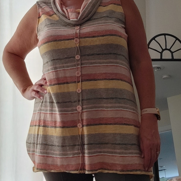 Tunic - Picture 3 of 4